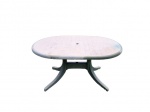 Mesa para área eterna executada e plástico duro, 135 x  90, Alt. 70 cm.