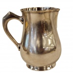 FRACALANZA - Antiga Jarra bojuda anos 50, confeccionada em metal espessurado a prata, marca da manufatura na base. Medida: 20cm x 18cm.