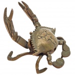 BRONZE - Antigo tinteiro em formato de caranguejo. Medida: 15cm x 15cm. Obs recipiente interno apresenta falta.