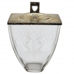 CRISTAL - Biscoiteira, Art deco, confeccionada em cristal lapidado. Com tampa em metal espessurado a prata. Medida: 19cm x 15cm x 10cm.