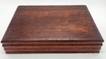 Caixa de faqueiro em madeira. Medida: 44cm x 29cm x 9cm.
