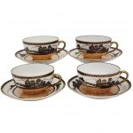 PORCELANA - Conjunto de quatro xícaras com seus respectivos pires,  porcelana vintage da marca japonesa Noritake, decorados com frisos dourados e motivos orientais. Observação: dois pires apresentam bicado discreto.