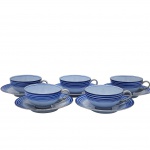 PORCELANA - Conjunto de café, contendo cinco xicaras com seus respectivos pires, em porcelana Tchecoslováquia da marca EPIAG, no tom azul e frisos prateado.