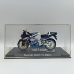 Moto ou motocicleta em miniatura diecast modelo Suzuki GSX-R 1000 - Na embalagem original - Fabricada na escala 1/24 - Acrílico trincado