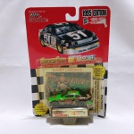 Chevy Monte Carlo 1995 Nascar do piloto Bobby Labonte - Carro de coleção miniatura diecast fabricado pela Racing Champions na escala 1/64 - Patrocínio Interstate Batteries - Embalagem original lacrada - Item exatamente das fotos (detalhe no blister)