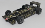 Miniatura F1 - DyDo Team Lotus 79  Nigel Mansell  -  #5  preta  8,5cm  fricção - item de coleção muito bem conservado  sem embalagem - sem avarias