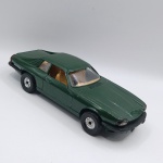 Jaguar XJS - Brinquedo antigo carrro miniatura fabricado pela Corgi toys na Grã Bretanha. Não consta escala, mede 13,5cm de comprimento. As rodas giram livremente