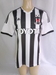 Camisa de futebol do Besiktas - Patrocinio esportivo Adidas e principal Toyota - Tamanho L - Mede 51cm de cintura x 78cm nas costas