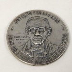 MEDALHA em prata de lei - Jubileu Pedagógico Professor Dr. Isaias Alves de Almeida - 1905 / 1955 - Cinquentenário do Colégio Ipiranga 