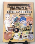 COLECIONISMO - CATÁLOGO MANION´S ACTION Novembro de 2.000 (ANTIQUES & COLLECTABLES) - com 214 páginas repletas de ilustrações e descrições de peças colecionáveis (Brinquedos, cofrinhos, bonecas, roupas, Coca-Cola, insígnias policiais, medalhas, máquinas fotográficas, televisores, moedas, entre outros). 