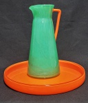 BOHEMIA - LINDO CONJUNTO EM VIDRO ARTÍSTICO NAS TONALIDADES VERDE E LARANJA. BELO FEITIO ESTILO E ÉPOCA ART DECO. BOHÊMIA 28 CM DE ALTURA