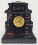 MARQUES DE TRÊS RIOS  JOAQUIM EGYDIO DE SOUZA ARANHA. MAJESTOSO RELÓGIO DE MESA EM MÁRMORE NEGRO, ROSSO E BRONZE. MARCAS DO FABRICANTE FABRIQUE D'HORLOGERIE BRONZES & MARBRES PARIS. MECANISMO DE SONERIA. COMPLETO COM CHAVE E PÊNDULO ORIGINAIS. EM MUITO BOM ESTADO!  ENCOMENDADO PELO MARQUÊS DE TRÊS RIOS PARA COMPOR NOS MESMOS TONS A MOBÍLIA DO SALÃO DE VISITAS DA FAZENDA SANTA GERTRUDES. FRANÇA, SEC. XIX. 44 X 51 CM
