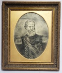 DOM PEDRO II   TECNICA EM CARVÃO  A PARTIR DA OBRA DE MANUEL POLUCENO DA SILVA EXECUTADO EM 1859. O IMPERADOR TINHA NESSA EPOCA 34 ANOS. ESTA TRAJANDO UNIFORME DE OFICIAL DA MARINHA IMPERIAL E CINGE TOSÃO DE OURO, IMPERIAL ORDEM DO CRUZEIRO E IMPERIAL ORDEM DOM PEDRO I FUNDADOR DO IMPÉRIO. EXECUTADA NO FINAL DO SEC. XIX. BELISSIMA OBRA!  70 X 60 CM DOM PEDRO II: Foi um grande imperador e sábio governante, aclamado como: o maior brasileiro, não por acaso também chamado de O MAGNÂNIMO. Foi antes um brasileiro com enorme senso patriótico extraordinário, dotado de grande amor pelo seu povo. Desde a tenra idade foi preparado para o poder, educado para isso, erudito, hábil em várias línguas. Sua mãe faleceu quando ele ainda tinha um ano de idade, o pai tinha abdicado do governo e voltou para Portugal para lutar na Revolução Liberal que acabou por entronizar naquele país sua filha e irmã de Dom Pedro II, a Rainha Dona Maria II de Portugal. Ficaram responsáveis por sua criação : Jose Bonifacio de Andrada (o tutor), Mariana Carlota de Verna Magalhaes Coutinho e Rafael, um veterano negro da Guerra da Cisplatina. Ainda criança teve uma rotina pesada de estudos, não lhe foi dado o direito da infância despreocupada, passava os dias estudando, com apenas duas horas livres para recreação. Acordava às 6h30 da manhã e começava seus estudos às sete, continuando até as dez da noite, quando ia para cama. Tomou-se grande cuidado em sua educação para formar valores e personalidade. Sua paixão por leitura lhe permitiu assimilar qualquer informação. Sua maioridade prematura acabou servindo para estabilizar o Brasil que atravessava um momento de muitos conflitos internos. Assumiu o império a beira da desintegração e transformou o Brasil numa potência emergente. Em grande parte o sucesso da nação deu-se exatamente pela estabilidade política, liberdade de expressão, com respeito aos direitos civis. Tinha como forma de governo uma funcional monarquia parlamentar constitucional. Sempre foi um monarca dedicado, indo pessoalmente visitar repartições públicas, por exemplo. Todos os súditos se impressionavam com a sua aparente auto-confiança. Sua atividade mais prazerosa era ir ao Colégio Dom Pedro II arguir os alunos, nunca escondeu que seu sonho era o de ser Professor. O imperador amadureceu com os anos, sua auto confiança foi crescendo e suas qualidades de caráter vieram a tona. Tornou-se não só imparcial e dedicado, mas também cortês, paciente e sensato. A medida que ele foi exercendo por completo sua autoridade imperial, suas novas habilidades sociais e dedicação ao governo contribuíram grandemente para a eficiência de sua imagem pública. Discreto com as palavras e sempre cordato no agir. era um trabalhador compulsivo, com uma rotina exigente e extenuante. Normalmente acordava as sete da manhã e não dormia antes das duas da madrugada do dia seguinte. Seu dia inteiro era reservado aos negócios de Estado e o pouco tempo livre disponível era gasto lendo e estudando. O imperador vestia-se de forma simples: uma casaca, calça e gravata pretas. Para ocasiões especiais ele usava o uniforme de gala e só aparecia vestido com o manto imperial e com a coroa e cetro duas vezes ao ano: na abertura e encerramento da Assembléia Geral. Obrigava políticos e funcionários públicos a seguirem seus exemplos de padrões exigentes. Exigia que os políticos trabalhassem oito horas por dia e adotou uma política exigente de seleção de funcionários públicos baseada na moralidade e mérito. Para dar a todos o padrão, ele próprio vivia de forma simples. Bailes e eventos de corte cessaram após 1852. Ele também recusou as reiteradas propostas para aumentarem o valor de sua remuneração, desde 1840, quando representava 3% dos gastos públicos, até 1889, quando havia caído para 0,5%. Ele recusava luxo, uma vez explicando: "Também entendo que despesa inútil é furto a Nação". Sua habilidade para resolver os conflitos internacionais foi sempre digna de destaque. O sucesso do Império em sua atuação em três crises internacionais aumentou consideravelmente a estabilidade e prestígio da nação, e o Brasil emergiu como um poder no hemisfério. Internacionalmente, os europeus começaram a enxergar o país como personificador de ideais liberais familiares, como liberdade de imprensa e respeito constitucional a liberdades civis. Sua monarquia parlamentarista representativa se firmava em grave contraste a mistura de ditaduras e instabilidade endêmica as demais nações da América do Sul durante este período. O país começou a gozar de estabilidade econômica e política; Pedro II não era uma simples figura ornamental como os monarcas da Grã-Bretanha e nem um autocrata à maneira dos czares russos. O imperador exercia poder através da cooperação com políticos eleitos, interesses econômicos e apoio popular. Esta interdependência e interação fizeram muito para influenciar a direção do reinado. Os mais notáveis sucessos políticos do imperador foram alcançados devido a maneira cooperativa e de não-confrontação quanto a interação com interesses diversos e com as figuras partidárias nos quais ele tinha que lidar. Ele era impressionantemente tolerante, raramente se ofendendo com críticas, oposição, ou mesmo incompetência. Ele era cuidadoso em nomear somente candidatos altamente qualificados para posições no governo, e buscava coibir a corrupção. Ele não tinha autoridade constitucional para forçar a aceitação as suas iniciativas sem o devido apoio, e sua maneira colaboradora quanto a governar manteve a nação progredindo e permitiu ao sistema político funcionar com sucesso. Sempre respeitou o parlamento, mesmo com as muitas resistências dos oposicionistas. O próprio imperador liderou os exércitos nos conflitos internacionais dos quais saiu vitorioso: Guerra do Prata, Guerra do Uruguai e Guerra do Paraguai. Pedro II decidiu ir à frente de batalha pessoalmente. Tanto o gabinete quanto a Assembleia Geral se recusaram a aquiescer ao desejo do imperador. Após receber também a recusa do Conselho de Estado, Pedro II fez o seu memorável pronunciamento: "Se os políticos podem me impedir que siga como imperador, vou abdicar e seguir como voluntário da Pátria"uma alusão aos brasileiros que se voluntariaram para ir a guerra e que ficaram conhecidos por toda a nação como "Voluntários da Pátria". O próprio monarca foi chamado popularmente de "Voluntário número um". O imperador partiu para o sul em Julho de 1865. Desembarcou no Rio Grande do Sul poucos dias depois e seguiu de lá por terra. A jornada foi realizada montada a cavalo e por carretas, e à noite o imperador dormia em tenda de campanha. Pedro II alcançou Uruguaiana, ocupada pelo exército paraguaio, em 11 de setembro. Quando de sua chegada, a força paraguaia já se encontrava cercada. O imperador cavalgou a uma distância de um tiro de rifle de Uruguaiana para demonstrar sua coragem, mas os paraguaios não o atacaram. Para evitar mais derramamento de sangue, ele ofereceu os termos de rendição ao comandante paraguaio, que os aceitou. A coordenação das operações militares pelo próprio imperador e seu exemplo pessoal teve um papel decisivo na repulsa à invasão paraguaia do território brasileiro. Havia uma crença generalizada de que a guerra estava próxima de seu fim e que a rendição de López era iminente. Antes de partir de Uruguaiana, ele recebeu o embaixador britânico Edward Thornton, que se desculpou publicamente em nome da rainha Vitoria e do governo britânico pela crise entre os dois Impérios. O imperador considerou suficiente esta vitória diplomática sobre a mais poderosa nação do mundo e reatou relações amistosas entre as duas nações. Ele retornou ao Rio de Janeiro e foi recebido com enormes celebrações. Foi aclamado e idolatrado por seu povo. Mais de 50 mil soldados brasileiros morreram e os custos da guerra foram equivalentes a onze vezes a receita anual do governo. No entanto, o país se encontrava tão próspero que o governo pôde quitar o débito em apenas dez anos. O conflito foi um estímulo para a produção e para o crescimento econômico nacional. Pedro II recusou a proposta da Assembleia Geral de erguer uma estatua equestre sua para comemorar a vitória e ao invés preferiu utilizar o dinheiro necessário para construir escolas de ensino primário. Sentia a necessidade de criar um sentimento de identidade nacional brasileira e criou: o instituto Histórico e Geográfico Brasileiro para promover pesquisa e preservação nas ciências históricas, geográficas, culturais e sociais. A Imperial Academia de Música e Ópera Nacional e o Colégio Pedro II, servindo como modelo para escolas por todo o Brasil. A Imperial Escola de Belas Artes, estabelecida por seu pai, recebeu maior apoio e fortalecimento. Pedro II providenciou bolsas de estudo para brasileiros frequentarem universidades, escolas de arte e conservatórios musicais na Europa. Financiou a criação do Instituto Pasteur, assim como a casa de ópera Bayreuth Festspielhaus de Wagner, além de outros projetos semelhantes. Seus esforços foram reconhecidos até no exterior. Darwin disse sobre ele: "O imperador faz tanto pela ciência, que todo sábio é obrigado a demonstrar a ele o mais completo respeito."O Brasil vivia uma época de grande prosperidade e paz. O Imperador defendia radicalmente a liberdade de expressão, incentivava os jornais da capital e província e via dessa forma uma maneira de manter conhecimento da opinião pública e da situação da nação. Sempre tinha contato direto com os súditos. Dava a oportunidade de audiências públicas regulares nas terças e sábados, onde qualquer do povo, até os escravos, podiam fazer parte e apresentar suas petições e contar os seus problemas. Visitava também escolas, colégios, prisões, fábricas, quartéis, etc. Foi um erudito, que promoveu de todas as formas o conhecimento, cultura, ciências. Era respeitado por grandes personalidades como Charles Darwin, Nietzsche, Graham Bell, Richard Wagner, Louis Pasteur, dentre tantos outros. Era um grande defensor da ciência, como comentou em seu diário que "Nasci para consagrar-me às letras e às ciências ", Se dedicava a antropologia, geografia, medicina, direito, religião, filosofia, pintura, escultura, teatro, música, química , poesia e tecnologia. Sua paixão linguística sempre fez com que estudasse novas línguas era fluente em português, latim, Frances, alemão, inglês, italiano, espanhol, grego, árabe, hebraico, sânscrito, chinês, provençal e tupi. Era admirado por grandes personalidades como Nietsche, Vitor Hugo. Foi membro da Academia de Ciências da Rússia, da Royal Society, da Academia de Ciências e Artes da Bélgica, dentre outras. O imperador nunca possuiu escravos. Ao longo de seu governo a população de escravos já havia caído pela metade. O grande problema que o imperador via em abolir definitivamente a escravidão era o possível impacto na economia nacional, visto que todos possuíam escravos do mais rico ao mais pobre. O imperador não tinha autoridade constitucional para diretamente intervir e por um fim na escravidão. Precisaria usar todos seus esforços para convencer, influenciar e ganhar o apoio do parlamento.Em 22 de maio de 1888, acamado e ainda se recuperando no exterior de uma doença, recebeu a notícia de que a escravidão havia sido abolida no Brasil. Com voz fraca e lágrimas nos olhos, murmurou: "Demos graças a Deus. Grande povo! Grande povo!" e desatou a chorar copiosamente. Pedro II retornou e desembarcou no Rio de Janeiro em 22 de agosto de 1888. O "país inteiro o recebeu com um entusiasmo jamais visto. Da capital, das províncias, de todos os lugares, chegaram provas de afeição e veneração." Com a devoção expressada pelos brasileiros com o retorno do imperador e da imperatriz da Europa, a monarquia aparentava gozar de apoio inabalável e parecia estar no ápice de sua popularidade. A nação brasileira desfrutava de grande prestígio no exterior durante os anos finais do Império. As Previsões de perturbações na economia e na Mão de Obra causadas pela abolição da escravatura não se realizaram e a colheita de café de 1888 foi bem-sucedida. Contudo, o fim da escravidão desencadeou em uma transferência explícita do apoio ao republicanismo pelos grandes fazendeiros de café. Detentores de grande poder político, econômico e social no país, os fazendeiros consideraram a abolição como confisco de propriedade privada. Para evitar uma reação republicana, o governo aproveitou o crédito fácil disponível no Brasil como resultado de sua prosperidade e disponibilizou grandes empréstimos a juros baixos aos cafeicultores, além de distribuir fartamente títulos de nobreza e outras honrarias a figuras políticas influentes que haviam se tornado descontentes. O governo também tomou medidas indiretas para administrar a crise com os militares revivendo a Guarda Nacional, que então existia praticamente apenas no papel. As medidas tomadas pelo governo alarmaram os republicanos civis e os militares positivistas. Estes entenderam as ações do governo como uma ameaça aos seus propósitos, o que os incitou à reação. Para ambos os grupos, republicanos e militares dissidentes, havia se tornado um caso de "agora ou nunca". Apesar de não haver desejo entre a maior parte da população brasileira para uma mudança na forma de governo, os republicanos civis passaram a pressionar os oficiais militares a derrubar a monarquia. Os positivistas realizaram um golpe de Estado em 15 de novembro de 1889 e instituíram uma república. As poucas pessoas que presenciaram o acontecimento não perceberam que se tratava de uma rebelião. A historiadora Lídia Besouchet afirmou que "raramente uma revolução havia sido tão minoritária." Durante todo o processo Pedro II não demonstrou qualquer emoção, como se não se importasse com o desenlance. Ele rejeitou todas as sugestões para debelar a rebelião feitas por políticos e militares. Quando soube da notícia de sua deposição, simplesmente comentou: "Se assim é, será minha aposentadoria. Trabalhei demais e estou cansado. Agora vou descansar". Ele e sua família foram mandados para o exílio na Europa, partindo em 17 de novembro. Houve resistência monarquista significante após a queda do Império, o qual foi sempre reprimida. Distúrbios contra o golpe ocorreram, assim como batalhas entre tropas monarquistas do Exército contra milícias republicanas. O novo regime suprimiu com rápida brutalidade e total desdenho por todas as liberdades civis quaisquer tentativas de criar um partido monarquista ou de publicar jornais monarquistas. Teve seus últimos dois anos de vida solitários e melancólicos, em Paris, vivendo em hotéis modestos com quase nenhum recurso, ajudado financeiramente pelo seu amigo Conde de Alves Machado, e escrevendo em seu diário sobre sonhos em que lhe era permitido retornar ao Brasil. Certo dia realizou um longo passeio pelo Rio Sena em carruagem aberta, apesar da temperatura extremamente baixa. Ao retornar para o hotel Bedford à noite, sentiu-se resfriado. A doença evoluiu nos dias seguintes até tornar-se uma pneumonia, que acabou levando-o a óbito. Suas últimas palavras foram: "Deus que me conceda esses últimos desejospaz e prosperidade para o Brasil." Enquanto preparavam seu corpo, um pacote lacrado foi encontrado no quarto com uma mensagem escrita pelo próprio imperador: "É terra de meu país; desejo que seja posta no meu caixão, se eu morrer fora de minha pátria". O pacote que continha terra de todas as províncias brasileiras foi colocada dentro do caixão. A Princesa Isabel desejava realizar uma cerimônia discreta e íntima, mas acabou por aceitar o pedido do governo francês de realizar um funeral de Estado. No dia seguinte, milhares de pessoas compareceram a cerimônia. Quase todos os membros da Academia Francesa, do Instituto de França, da Academia de Ciências Morais e da Academia de Inscrições e Belas-Artes também participaram. Representantes de outros governos, tanto do continente americano, quanto europeu se fizeram presentes, além de países longínquos como Turquia, China, Japão e Pérsia. Os membros do governo republicano brasileiro, "temerosos da grande repercussão que tivera a morte do imperador", negaram qualquer manifestação oficial. Contudo, o povo brasileiro não ficou indiferente ao falecimento de Pedro II, pois a "repercussão no Brasil foi também imensa, apesar dos esforços do governo para a abafar. Houve manifestações de pesar em todo o país: comércios fechados, bandeiras a meio pau, toques de finados, tarjas pretas nas roupas, ofícios religiosos". Foram realizadas "missas solenes por todo o país, seguidas de pronunciamentos fúnebres em que se enalteciam D. Pedro II e o regime monárquico". Os brasileiros se mantiveram apegados a figura do imperador popular a quem consideravam um herói e continuaram a vê-lo como o Pai do Povo personificado. Esta visão era ainda mais forte entre os brasileiros negros ou de ascendência negra, que acreditavam que a monarquia representava a libertação. O fenômeno de apoio contínuo ao monarca deposto é largamente devido a uma noção generalizada de que ele foi "um governante sábio, benevolente, austero e honesto" Esta visão positiva de Pedro II, e nostalgia por seu reinado, apenas cresceu a medida que a nação rapidamente caiu sob o efeito de uma série de crises políticas e econômicas que os brasileiros acreditavam terem ocorridas devido a deposição do imperador. Ele nunca cessou de ser considerado um herói popular, mas gradualmente voltaria a ser um herói oficial. Surpreendentemente fortes sentimentos de culpa se manifestaram dentre os republicanos, que se tornaram cada vez mais evidentes com a morte do imperador no exílio. Eles elogiavam Pedro II, que era visto como um modelo de ideais republicanos, e a era imperial, que acreditavam que deveria servir de exemplo a ser seguido pela jovem república. No Brasil, as notícias da morte do imperador "causaram um sentimento genuíno de remorso entre aqueles que, apesar de não possuirem simpatia pela restauração, reconheciam tanto os méritos quanto as realizações de seu falecido governante." Seus restos mortais, assim como os de sua esposa, foram finalmente trazidos ao Brasil em 1921 a tempo do centenário da independência brasileira em 1922 e o governo desejava dar a Pedro II honras condizentes aos de Chefe de Estado. Um feriado nacional foi decretado e o retorno do imperador como herói nacional foi celebrado por todo o país. Milhares participaram da cerimônia principal no Rio de Janeiro. O historiador Pedro Calmon descreveu a cena: "Os velhos choravam. Muitos ajoelhavam-se. Todos batiam palmas. Não se distinguiam mais republicanos e monárquicos. Eram brasileiros" Esta homenagem marcou a reconciliação do Brasil republicano com o seu passado monárquico. Os historiadores possuem uma grande estima por Pedro II e seu reinado. A literatura historiográfica que trata dele é vasta e, com a exceção do período imediatamente posterior a sua queda, enormemente positiva, e até mesmo laudatória. O imperador Pedro II é considerado por vários historiadores o maior de todos os brasileiros. De uma maneira bem similar aos métodos que foram usados pelos republicanos do começo do século XX, os historiadores apontam as virtudes do imperador como exemplos a serem seguidos, apesar de que nenhum foi longe o bastante para propor a restauração da monarquia. O historiador Richard Graham comentou: "A maior parte dos historiadores do século XX, além disso, têm olhado nostalgicamente para o período do reinado de Pedro II, usando suas descrições do Império para criticar às vezes sutilmente, outras vezes nem tanto os regimes republicanos e ditatoriais subsequentes do Brasil."