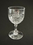 MARQUÊS DE TRÊS RIOS - JOAQUIM EGYDIO DE SOUZA ARANHA   PRIMEIRO SERVIÇO (SERVIÇO DE BARÃO)  LINDA TAÇA PARA VINHO BRANCO EM CRISTAL BACCARAT EM IMPECÁVEL ESTADO DE CONSERVAÇÃO DO SERVIÇO DE BARÃO DO MARQUÊS DE TRÊS RIOS, O PRIMEIRO SERVIÇO ENCOMENDADO PELO TITULAR NA SUA TITULAÇÃO DE BARAO EM 1872. ETÁ REPRODUZIDO NA PAGINA 355 DO LIVRO O CRISTAL NO IMPÉRIO DO BRASIL DE JORGE GETÚLIO VEIGA.  LAPIDADA EM FACETASNO TERÇO INFERIOR E NO BOJO RESERVA COM MONOGRAMA ENTRELAÇADO BESA (BARÃO JOAQUIM EGYDIO SOUZA ARANHA).  9 CM DE ALTURA