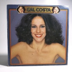 Vinil Gal Costa Fantasia. Produto Original. Gravadora Philips. Fabricado e distribuído por Polygram Discos Ltda. 1981. Capa (escurecida, com pontos de oxidação e desgastes do material)/contracapa (com pontos de oxidação, escurecida e com desgastes do material) em regular estado de conservação, manchas/pontos de oxidação, marcação do disco, com sinais de uso, manuseio e desgastes. Contém plástico de proteção do disco. Disco com riscos, mesmo que superficiais, podem ocasionar algum nível de ruído na audição. Contém encarte. Lado A 5  faixas. Lado B 5 faixas.