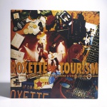 Vinil Roxette * Tourism. Disco duplo. Produto Original. Gravadora Emi. Fabricado e distribuído por Fonobrás distribuidora fonográfica brasileira Ltda. 1992. Capa (escurecida, com pontos de oxidação e desgastes do material)/contracapa (com pontos de oxidação, escurecida e com desgastes do material) em regular estado de conservação, manchas/pontos de oxidação, marcação do disco, com sinais de uso, manuseio e desgastes. Contêm plástico de proteção do disco. Disco com riscos, mesmo que superficiais, podem ocasionar algum nível de ruído na audição. Contêm encarte. Disco 1: Lado A 4 faixas. Lado B 4 faixas. Disco 2: Lado A 4 faixas. Lado B 4 faixas.