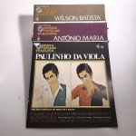 Vinil 1 Wilson Batista: MPB. Produto Original. Gravadora Abril Cultural. Fabricado e distribuído pela RCA Eletrônica Ltda. 1977. Capa (escurecida, com pontos de oxidação e desgastes do material)/contracapa (com pontos de oxidação, escurecida e com desgastes do material) em regular estado de conservação, manchas/pontos de oxidação, marcação do disco, páginas oxidadas, com sinais de uso, manuseio e desgastes. Contém plástico de proteção do disco. Disco com riscos, mesmo que superficiais, podem ocasionar algum nível de ruído na audição. Contém encarte. Lado A 4 faixas. Lado B 4 faixas.Vinil 2 Antônio Maria: MPB. Produto Original. Gravadora Abril Cultural. Fabricado e distribuído pela RCA Eletrônica Ltda. 1978. Capa (escurecida, com pontos de oxidação e desgastes do material)/contracapa (com pontos de oxidação, escurecida e com desgastes do material) em regular estado de conservação, manchas/pontos de oxidação, marcação do disco, páginas oxidadas, com sinais de uso, manuseio e desgastes. Contém plástico de proteção do disco. Disco com riscos, mesmo que superficiais, podem ocasionar algum nível de ruído na audição. Contém encarte. Lado A 4 faixas. Lado B 4 faixas.Vinil 3 Paulinho da viola: MPB. Produto Original. Gravadora RCA e Abril Cultural. Fabricado e distribuído pela RCA Eletrônica Ltda. 1971. Capa (escurecida, com pontos de oxidação e desgastes do material)/contracapa (com pontos de oxidação, escurecida e com desgastes do material) em regular estado de conservação, manchas/pontos de oxidação, marcação do disco, páginas oxidadas, com sinais de uso, manuseio e desgastes. Contém plástico de proteção do disco. Disco com riscos, mesmo que superficiais, podem ocasionar algum nível de ruído na audição. Contém encarte. Lado A 4 faixas. Lado B 4 faixas.