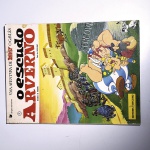 Livro: Asterix: O escudo Arverno. Goscinny e Uderzo. Idioma: Português. Rio de Janeiro, 1985. Editora Record. 48 páginas. Brochura. Livro em regular estado de conservação. Corte escurecido com oxidações. Capa, contracapa e lombada com marcas de manuseio e oxidações. Miolo com manchas de oxidação. Não possui grifo ou rasura. 