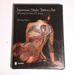 Livro: Japanese Style Tattoo Art. Rodrigo Melo. Idioma: Inglês. 2011. Editora Schiffer. 175 páginas. Capa dura. Livro em bom estado de conservação. Não possui grifo ou rasura.