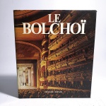 Le Bolchoï. B A Pokrovski e Y N Grigrovitch. Idioma: Francês. Paris, 1979. Editora Fernand Nathan. 238 páginas. Capa dura. Livro em regular estado de conservação. Corte e miolo com pontos de oxidação. Não possui grifo ou rasura.
