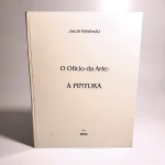 O Ofício da Arte: A Pintura. Jacob Klintowitz. Idioma: Português. São Paulo, 1987. Editora Sesc. 265 páginas. Capa dura. Livro em regular estado de conservação. Corte e miolo com pontos de oxidação. Capa amarelada. Não possui grifo ou rasura.