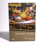 Bebendo Estrelas; Histórias e receitas. Rubens Ewald Filho e Nilu Lebert. Idioma: Português. São Paulo, 2008. Editora Melhoramentos. 141 páginas. Capa dura. Livro em regular estado de conservação. Páginas levemente amareladas. Não possui grifo ou rasura