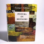 Pintura en Restauro - Tomo I. Gustav Berger. Idioma: Espanhol. São Paulo, 1998. Editora Instituto Domingo Tellechea de Conservação e Restauro. 894 páginas. Capa dura. Livro em regular estado de conservação. Corte e páginas levemente amareladas. Sobrecapa com desgastes e rasgos entre lombada e capa/contracapa.