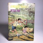 O Picapau Amarelo; Peter Pan - Volume 3. Monteiro Lobato. Idioma: Português. São Paulo, 1977. Editora Brasiliense.104 páginas. Capa dura. Livro em regular estado de conservação. Corte e miolo com pontos de oxidação. Capa, contracapa e lombada com marcas de manuseio e oxidações. Anotação na folha de rosto.
