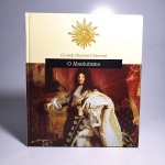 Grande História Universal; O Absolutismo. Folio. Idioma: Português. Barcelona, 2007. Editora Folio. 118 páginas. Capa dura. Livro em regular estado de conservação. Corte e miolo com manchas amareladas. Não possui grifo ou rasura.
