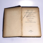 A oração da coroa. Demosthenes. Idioma: Português. Lisboa, 1918. Editora Imprensa Nacional. 105 páginas. Capa dura. Livro em regular estado de conservação. Corte e miolo escurecidos por oxidação. Capa, contracapa e lombada com desgastes, fita transparente e oxidações. Rasura na folha de rosto