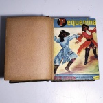 Pequenina; Dick Turpin e o herdeiro desaparecido - N37 a N48. Harrison Ainsworth. Idioma: Português. 1957. Editora Abril. 66 páginas. Capa dura. Livro em regular estado de conservação. Corte e miolo escurecidos por oxidação. Capa, contracapa e lombada com desgastes e oxidação; Miolo frágil; contracapa com abertura. Não possui grifo ou rasura.