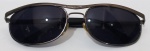 ITALY DESIGN, Óculos de sol, armação em metal e lentes pretas. Nº de série: ES2501.