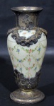 GALLIA, Vaso em vidro opalinado com pintura de flores e folhagens em policromia, guarnições em estanho com flores e folhagens em relevo, necessita banho. Med.: 16,5cm.