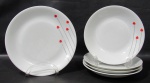 RENNER, Medaillon, Lote com 1 prato raso e 4 fundos em porcelana esmaltada na tonalidade branca com pintura de traços ligados a coração, raso com falha na pintura. Med.: 25cm / 22cm.