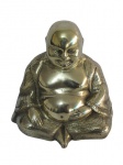 BRONZE, Escultura em bronze polido representando Buda sentado. Med.: 22x23x18cm.