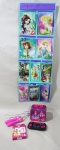 DIVERSOS, Lote com 5 peças infantis, sendo: A) 1 lancheira em metal com pintura esmaltada representando Princesinha Sofia (14x13x9cm), B) 1 Jogo dos sonhos da COPAG em parceria com  a Disney, caixa rasgada, C) 1 corda de pular das princesas da Disney, D) 1 aparelho de jogo da Monster High Draculaura, não testado e sem garantia de funcionamento e E) 1 sapateira das princesas da Disney.