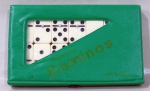 DIVERSOS, Jogo de dominó em baquelite, acondicionado a estojo na cor verde (desgastado). Med.: 18,5x11,5cm.