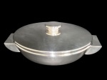 EBERLE INOX, Sopeira em aço inox, alças laterais e pega da tampa no formato de disco. Med.: 8x27,5x23cm.