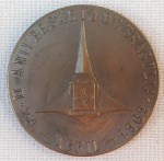 NUMISMÁTICA, uma (1) medalha em bronze, ano 1962, comemorativa ao Segundo Aniversário Brasília, cunhada pela Casada Moeda do Brasil no Rio de Janeiro, medindo 50 mm, excelente estado de conservação.