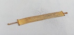 BIJUTERIAS, uma (01) pulseira feminina com 31 voltas de malha veneziana fina em metal dourado, medindo 16cm + 4cm extensor.