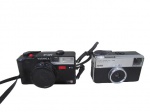 FOTOGRAFIA, Duas câmeras fotográficas, sendo: A) KODAK INSTAMATIC 133 e B) YASHICA MF-3 SUPER, ambas não testada e sem garantia de funcionamento.