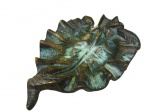 BRONZE, Porta cartões em bronze no feitio de folha. Med.: 16x11cm.
