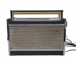 SOM,  Rádio Philco - All Transistor - Transglobe - Mod. B-471. 08 353952. 10 transistores. Com funcionamento à pilhas grandes. Manual interno completo. Nas cores preto e prata. Medidas alt total 27 cm larg 33 cm. Não testado e sem garantia de funcionamento.