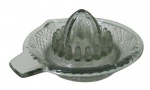 VIDROS, Espremedor de laranja em vidro fumê, com lapidação bico de jaca e sulcos, 1 dente do espremedor quebrado. Med.: 7x13,5cm.
