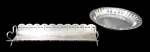 METAL PRATEADO, Lote com duas peças em metal espessurado a prata, sendo: A) 1 fruteira, cinzelada em gomos (27cm) e B) 1 travessa para rocambole, decoração vazada e bordas onduladas (6x35x11cm).