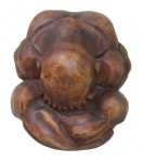 ESCULTURAS, Escultura em madeira representando Monge Yogui. Med.: 15x14x14,5cm.