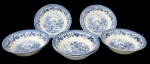 ROYAL WESSEX, Inglaterra, Seis bowls confeccionados em faiança vitrificada com pintura de flores e folhagens, paisagem e cavalheiros na tonalidade azul. 1 com marcas do tempo. Med.: 4x16cm.
