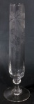 CRISTAL - Solifleur confeccionado em vidro translúcido canelado decorado com folhagens em alto relevo. Altura 14 cm