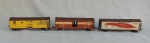FERROMODELISMO, três (02) vagões manufatura Fleischmann - Made in Western Germany,  sendo: 1 Merchandise Pennsylvania 83204 - Service RR; 1 Santa Fe SFRD 8225 - El Capitan coach streamliner West; 1Western Pacific WP 84250 compartimentizer equipped; todos manufatura Fleischmann - Made in Western Germany; usados com desgastes e perdas.