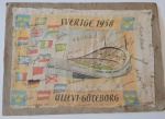Autografos Seleção Brasileira 1958 Pelé e Garrincha. Lenço autografado por praticamento todos os jogadores que fizeram parte da conquista em 1958. Autógrafo do Rei Pelé ainda em forma inicial, pois ainda não tinha o costume de autografar. Esse lenço era distribuído nos estadios da Suécia na época. Foi colado em um papelão.